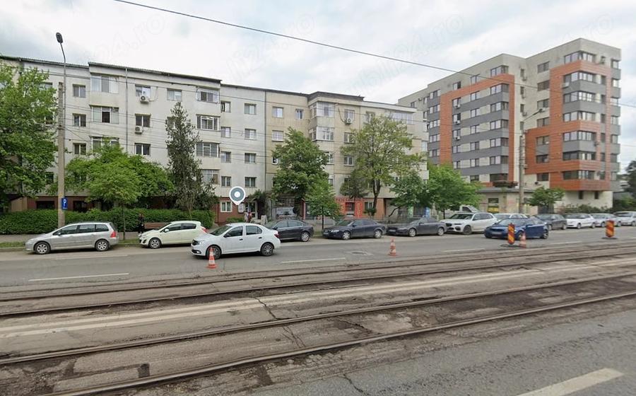 Apartament cu 3 camere decomandat în Vest