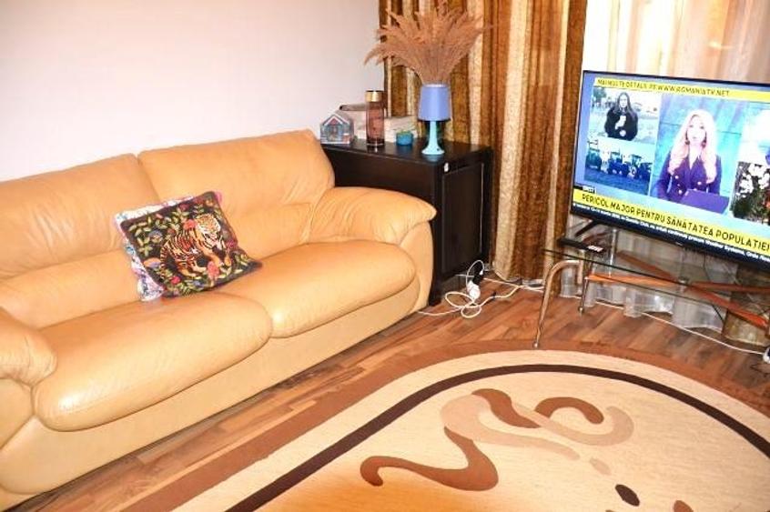 3 Camere, decomandat, parter+curte privata! Vanzare apartament in Targoviste - M - 3