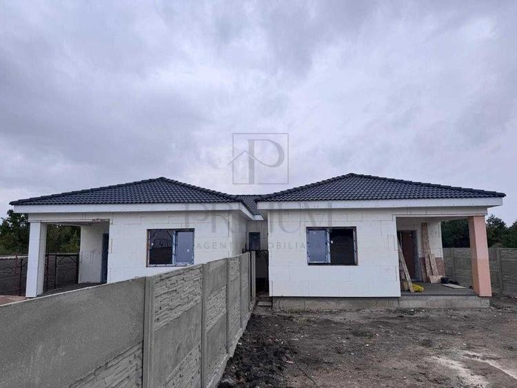 Duplex pe parter  - despartit prin camera tehnica - posibilitate alegere finisaj - 2