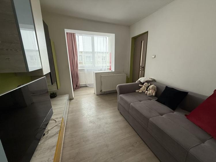 Apartament practic, 2 camere, 38 mp, etaj 4 - zona Sagului - 3