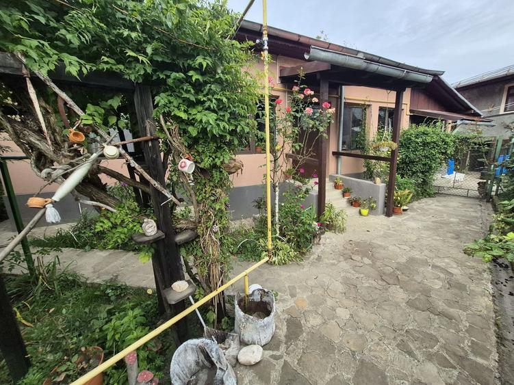 Vila 4 camere + teren 818 mp central Provita de Sus (lângă școală) - 42