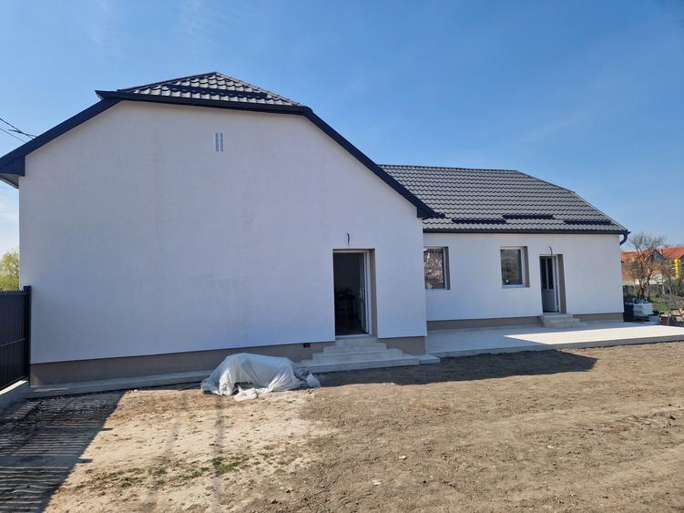 Casa de vanzare In Utvin Strada Principala - 1