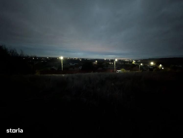 Teren intravilan ,Pielesti, 1835 mp , front 38m. - 3