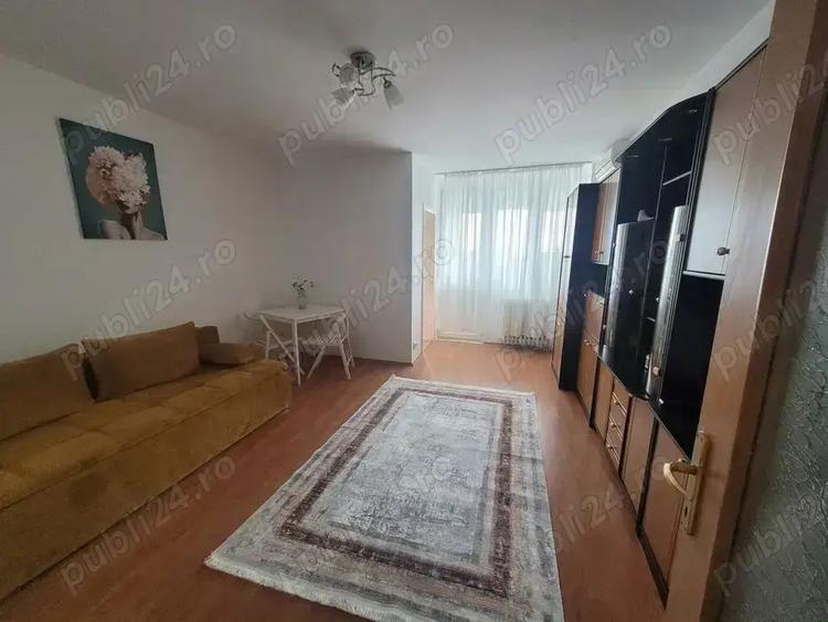 1 Camera decomandat garsoniera pentru o fata singura - eleva studenta - 3