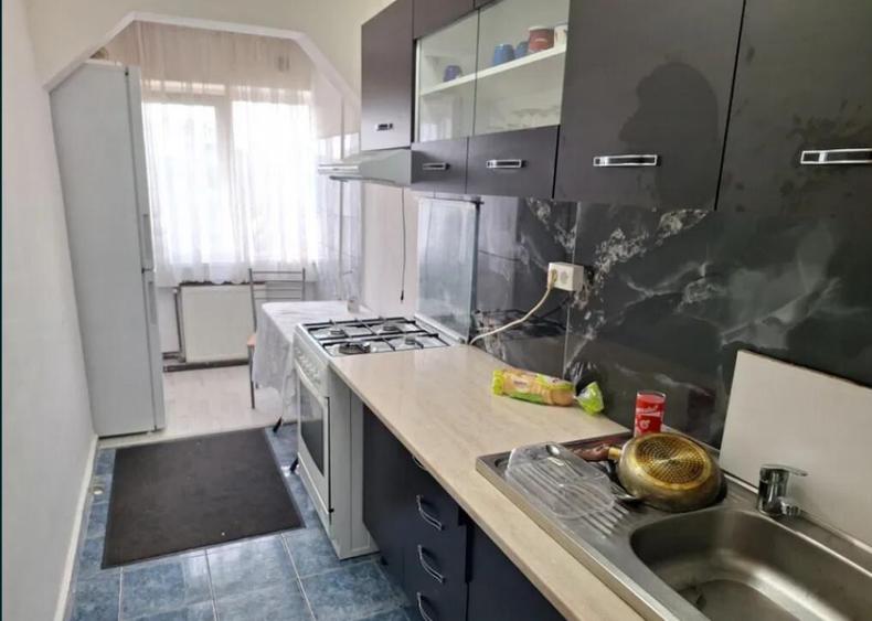 Apartament 2 camere, decomandat - zona Rulmentul - 2