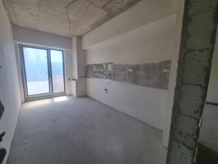 Apartament cu 2 camere decomandat în Nicolina