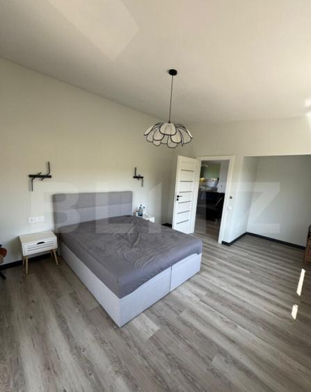 Apartament cu 3 camere, prima inchiriere, 80 mp, parcare, te - 15