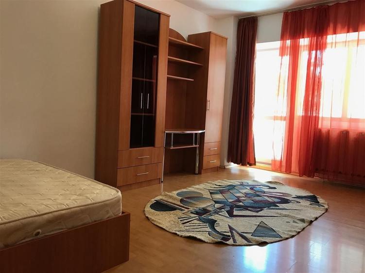 Garsonieră decomandată, mobilată în Tei