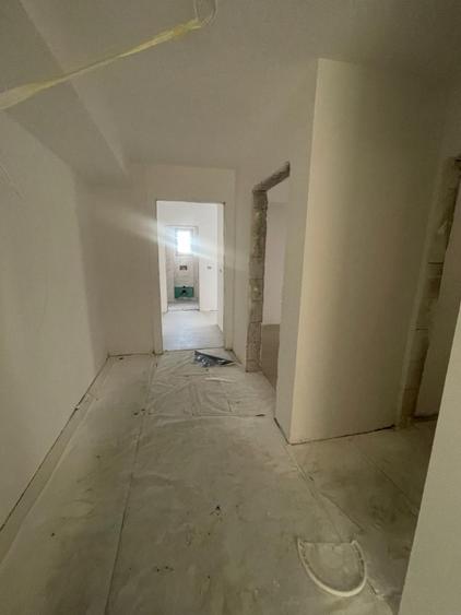 Apartament cu 3 camere decomandat în George Enescu