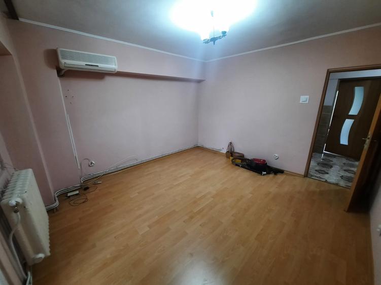 Aprtament cu 2 camere decomandat, etajul 1/4, zona Pacurari - 2