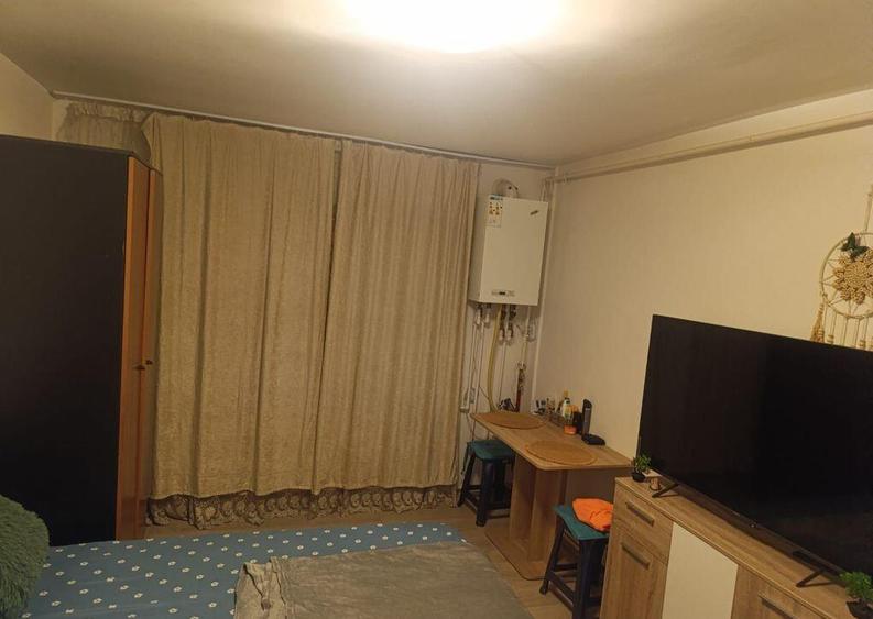 Garsoniera de va^nzare - Paratorii Patriei - 3