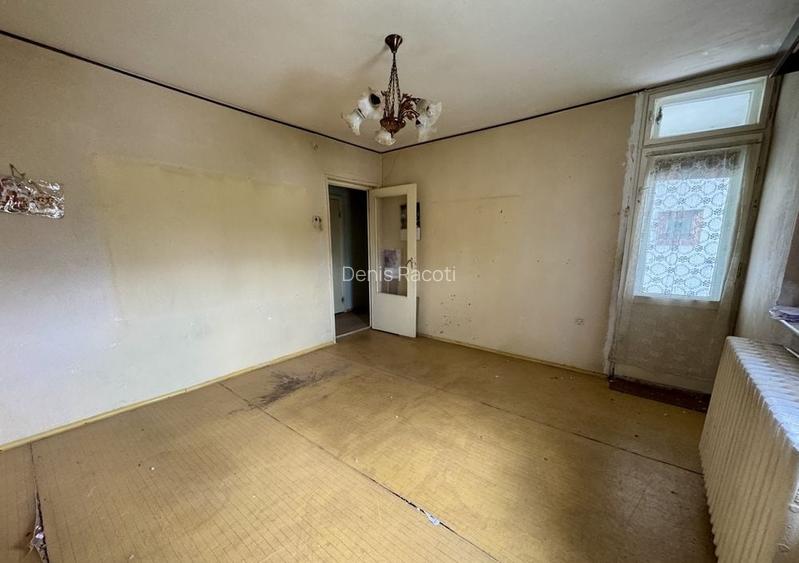 Apartament 2 camere decomandat, 42 mp, etajul 1, renovabil, zona Aleea Retezat Apartament 2 camere decomandat, 42 mp, etajul 1, renovabil, zona Aleea Retezat