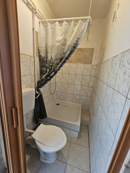 Garsoniera / etaj 3 / Calea Buziasului / 16 mpu - 4