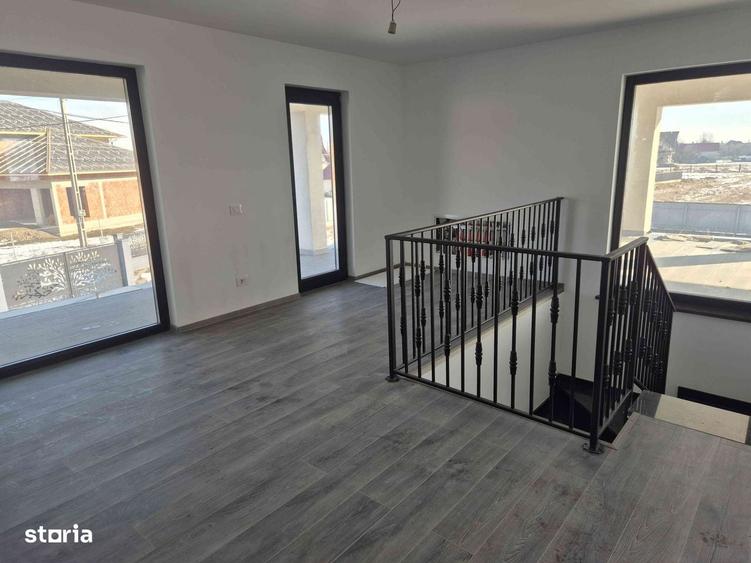 Casă cu 4 camere cu Teren 2700 Mp în Bilca