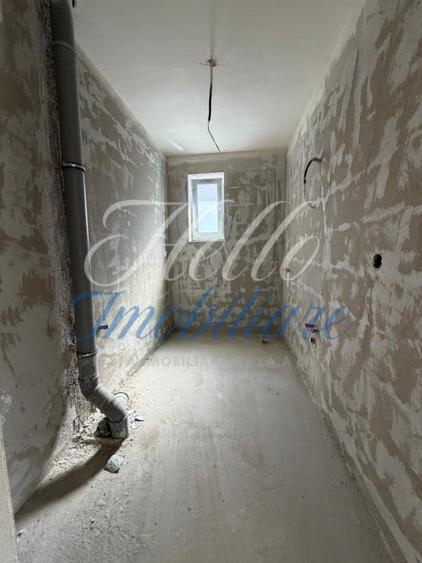 Apartament de vanzare semidecomandat ,2 camere 48 mp , zona Sesul de sus - 4