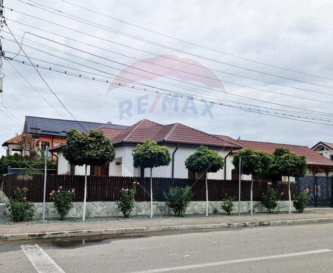 Casa 4 camere, 363 mp teren, Filiasi, - 1