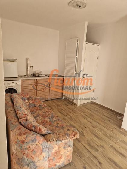 Garsoniera in casa zona Istorica Hotel Ambient,Parter.,curte comuna. - 4