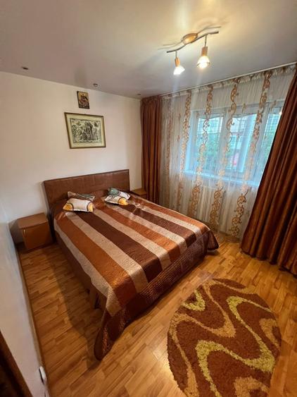 Apartament 3 camere semidecomandate Craiovita Noua - 3