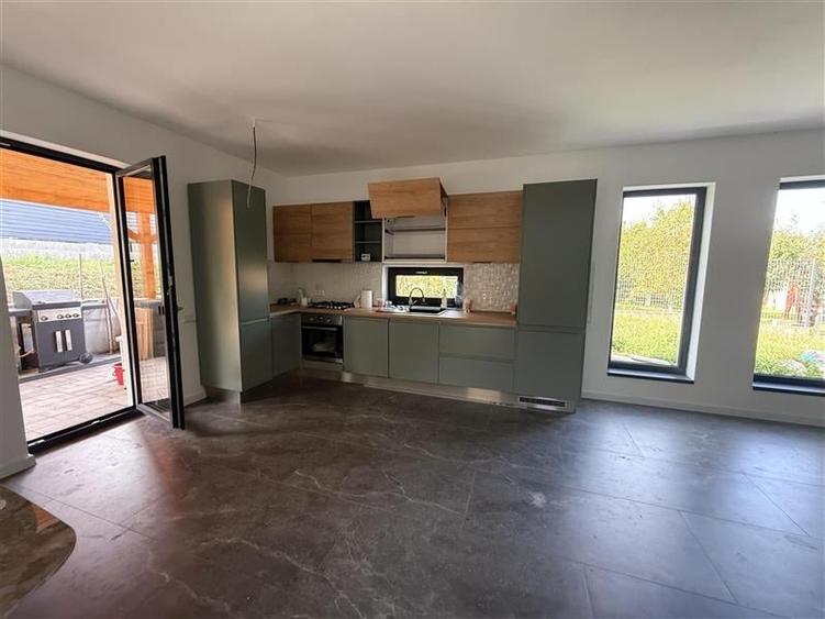 Casa  moderna  finisata  cu 550mp teren la limita Cluj Napoca cu Dezmir - 13