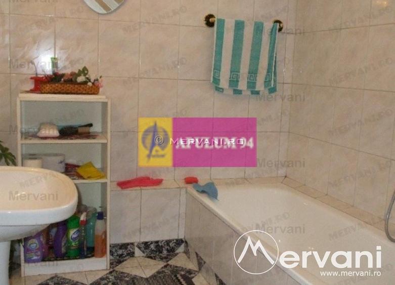 Vila de vanzare in Busteni - Zona Centrala - 23