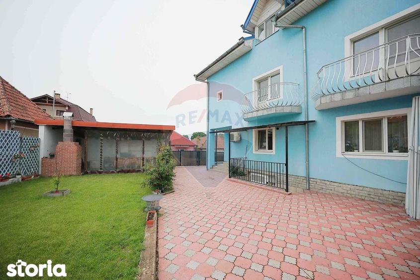 Pensiune cu 11 camere de vanzare, situata in Baile 1 Mai, Sanmartin - 9