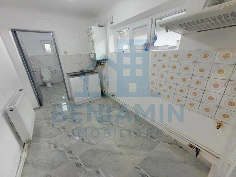 Casa 3 camere-Teren 300mp-Centrala termica-Libera-Zona Brestei - 2