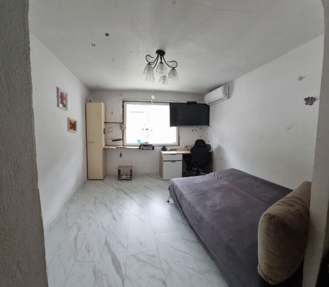 Apartament 2 camere decomandat, centrul orasului Brezoi, vedere la Varful Turtudan - 8