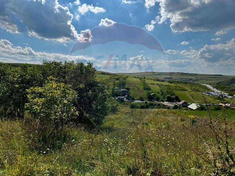 Teren de vânzare – 2.900 mp, Dezmir | Acces la două străzi, Comision 0 - 3