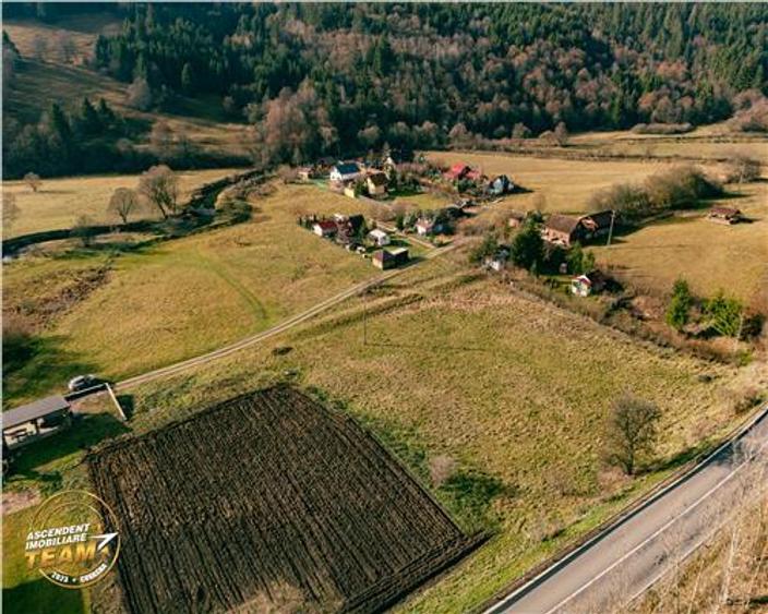 FILM! Teren cu potential, 3.100 mp, langa drumul principal, Catrusa, Covasna - 7