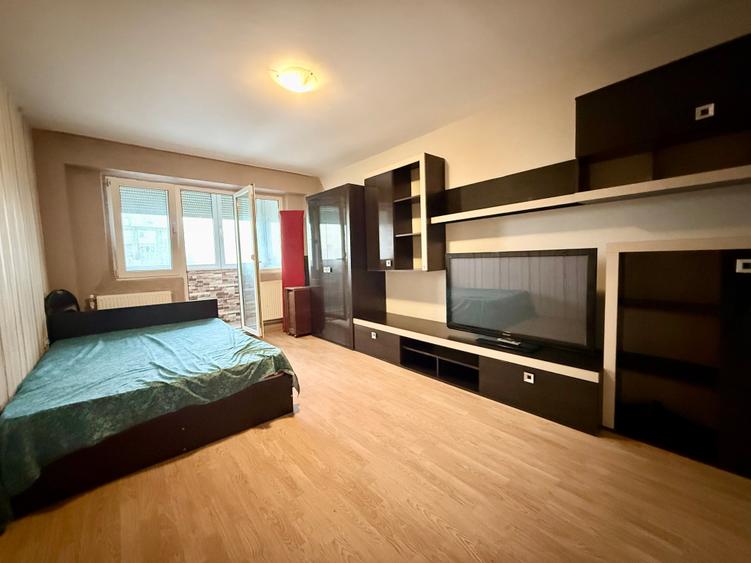 4 camere 84mp Călărașilor - 1