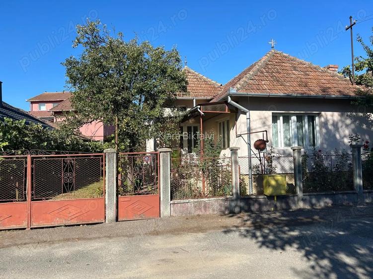 Casa cu teren generos de vanzare Gherla, str. Liviu Rebreanu Casa cu teren generos de vanzare Gherla, str. Liviu Rebreanu