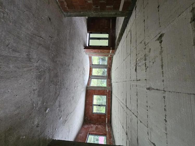 Casa noua la ro?u, 231mp, teren 1067mp, garaj - 6