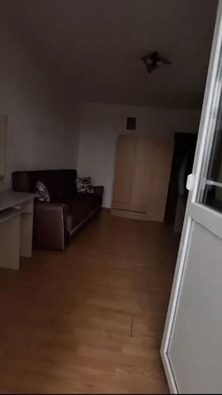 Garsoniera in bloc de apartamente Tatarasi str.Eternitare - 8