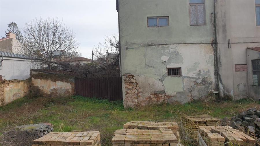 Ultracentral - Lic. Balcescu, P+1, 900mp construiti, teren 1109 mp pe colt, desc - 3