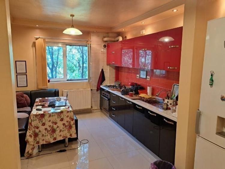 Apartament 2 camere de vanzare zona 13 Septembrie - Zona B - 2