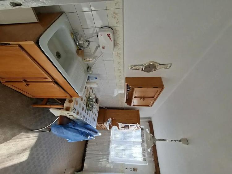 Vanzare apartament cu 2 camere in Moldova Noua - 2