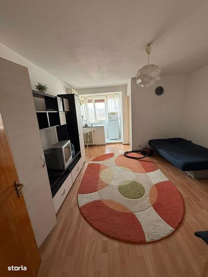 Costin Georgian 5 min metrou - 10