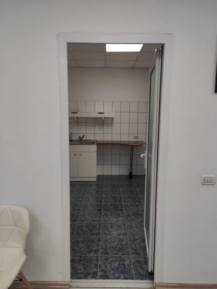 Capitol - Sala Sporturilor, spatiu birou 60 mp., recent renovat - 6