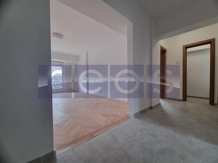 VANZARE 4 CAMERE DECOMANDAT -UNIRII - VEDERE FANTANI - 104mp