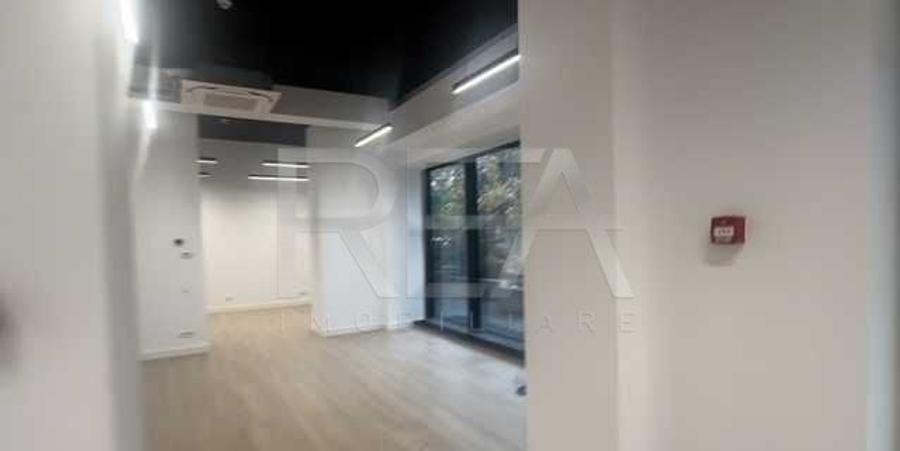 Spatiu Comercial | Complex Rezidential | Nemobilat | Finisat - 2