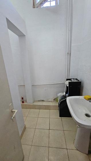 Spatiu comercial 60 mp zona scoala 8 - 1