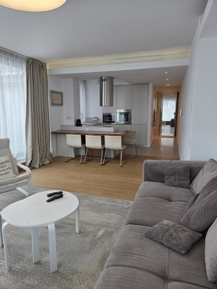 Elegant Top-Floor Apartment with Panoramic Terrace near Victoriei Avenue - 7