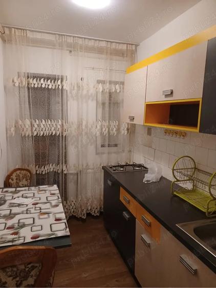 Inchiriez garsoniera - 2