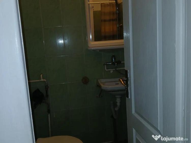 Inchiriez garsoniera str. Semaforului - 2