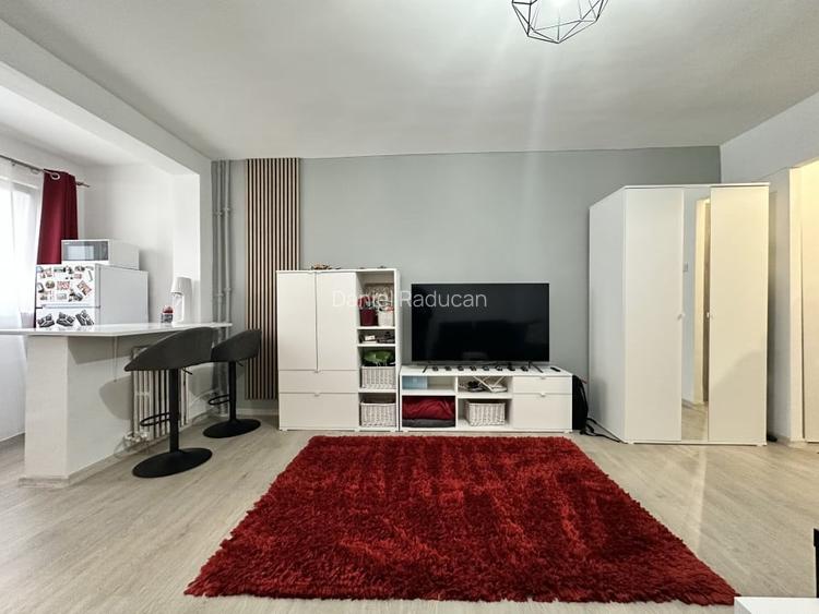 Vanzare Garsoniera confort 1, etaj 9/10, ultra finisata, strada Parang Vanzare Garsoniera confort 1, etaj 9/10, ultra finisata, strada Parang
