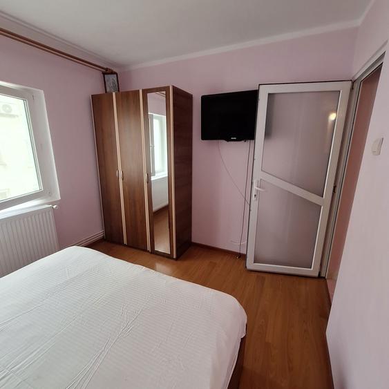 Inchiriez apartament 2 camere - 2