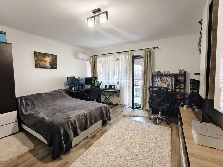 Garsoniera lux,Tractorul-Coresi,mobilata,parcare,96000 Euro Garsoniera lux,Tractorul-Coresi,mobilata,parcare,96000 Euro
