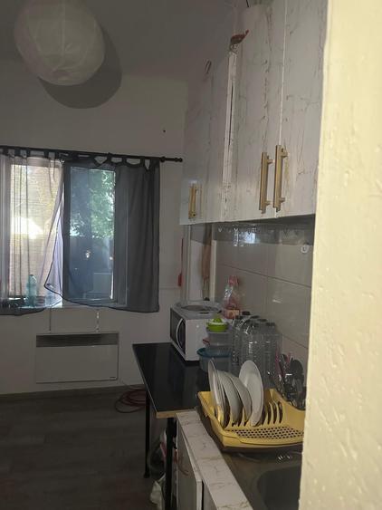 Vand garsoniera 43,81 mp plus cota parte de 1/2 din 142 mp . Strada Muzelor nr 2 , sector 4 Bucuresti - 2