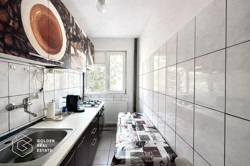 Apartament 4 camere, etaj 1, zona Vlaicu, centrala proprie, loc de parcare - 8