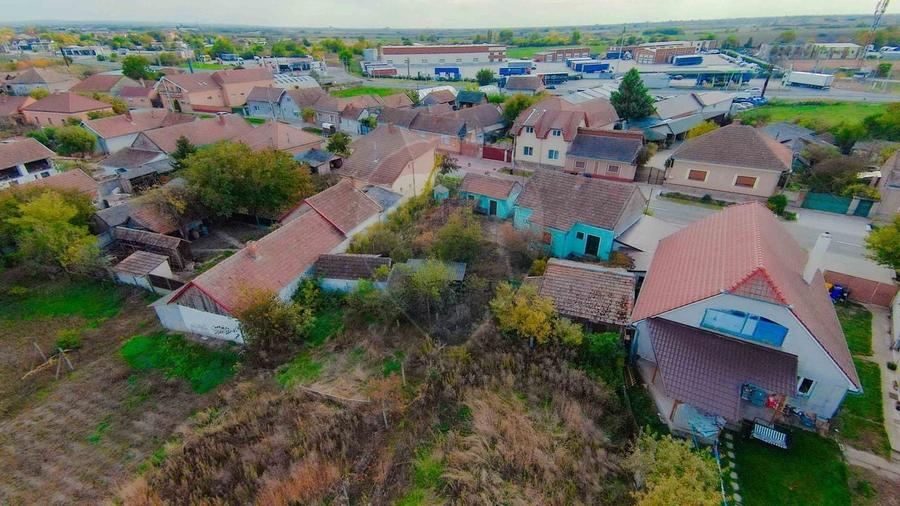 De vanzare casa cu teren de 3036 mp in Bors - 16